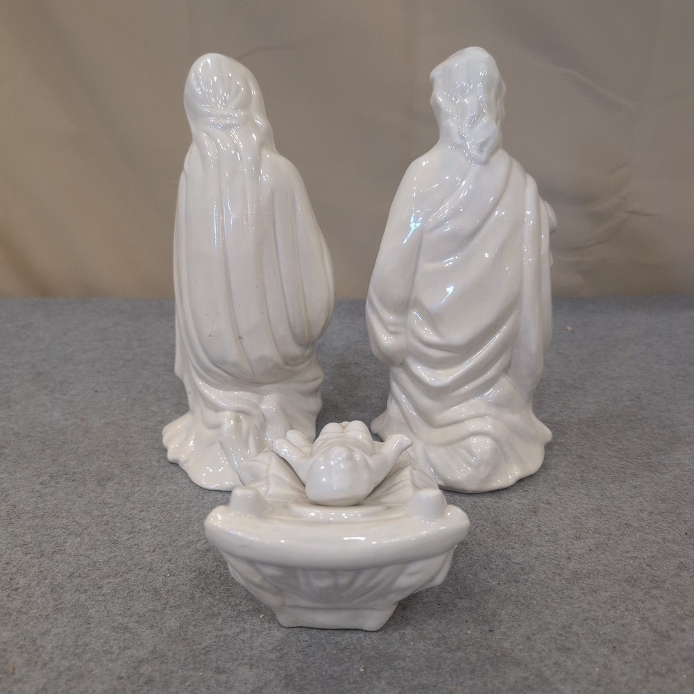 White Glazed Ceramic Nativity Set 3 Piece Holy Family Mary Joseph Baby Jesus - Picture 7 of 7